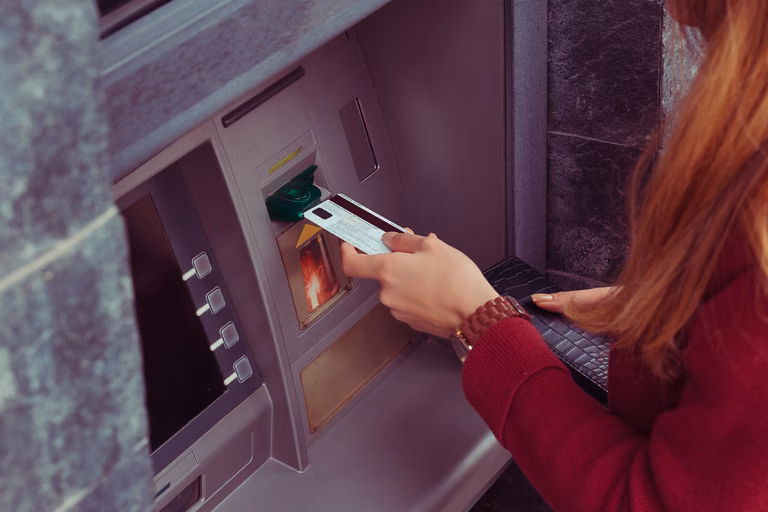 Bankomat nie wypłacił pieniędzy – co należy wtedy zrobić?