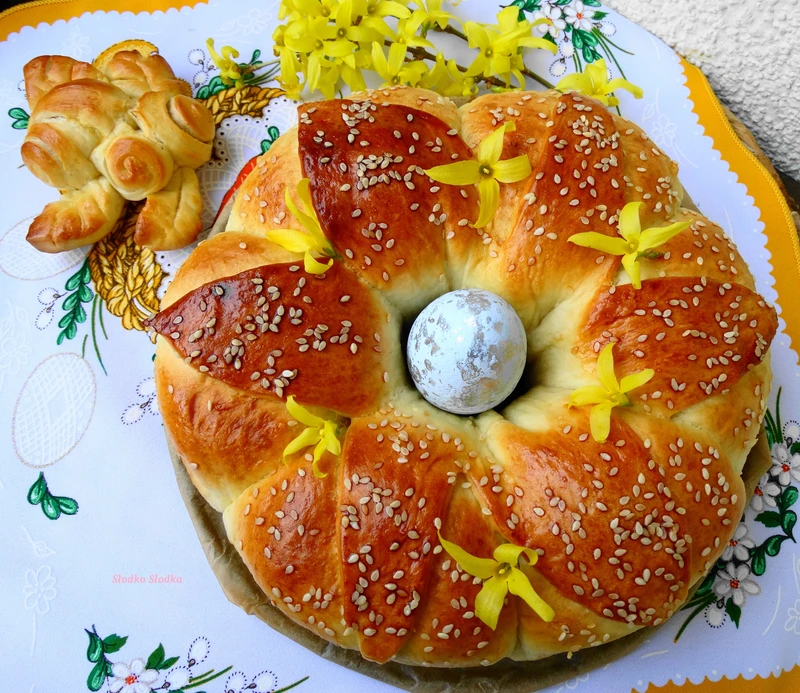 Chlebek wielkanocny.