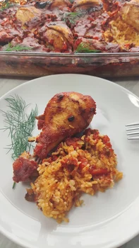 Pieczone pałki z kurczaka na ryżu