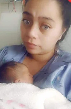 25-letnia matka, umiera nagle dziesięć dni po urodzeniu czwartego dziecka przez cesarskie cięcie.