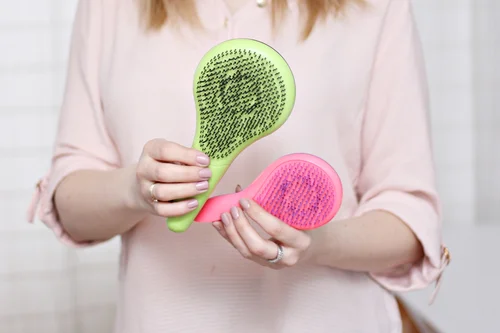 Czy warto kupić magiczną szczotkę do włosów? Tangle Teezer vs Michel Mercier
