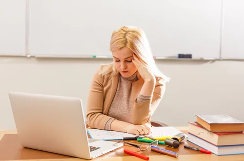 MEN szykuje zmiany w szkołach. Część nauczycieli może stracić pracę!