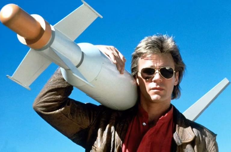 Jak dziś wygląda słynny “MacGyver”? Aktor ma już 70 lat!