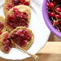 Pełnoziarniste racuchy z czereśniami - 113 kcal