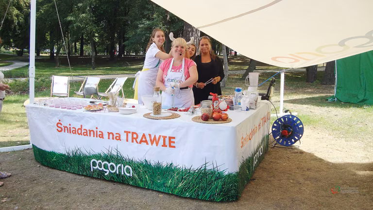 Śniadanie na trawie
