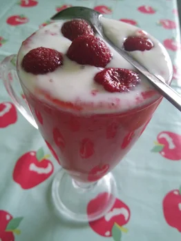 FIT Koktajl truskawkowy