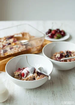 pieczona owsianka z owocami