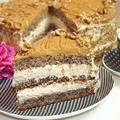 Tort orzechowo-kajmakowy