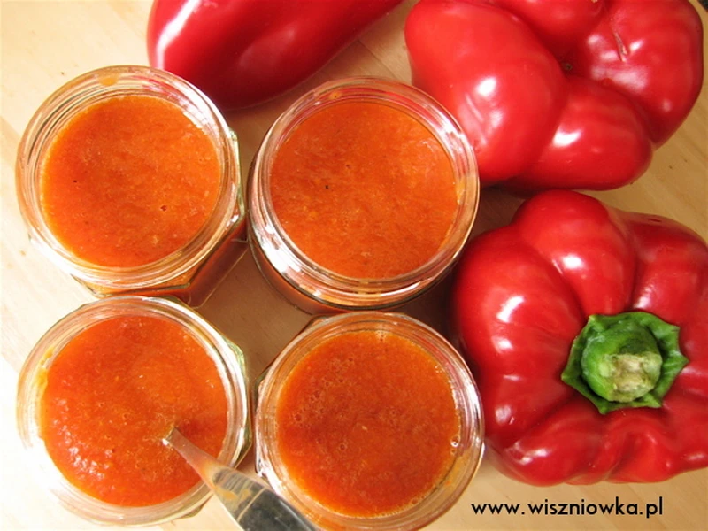 Domowy ketchup z dodatkiem papryki