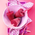 Lody żurawinowe na patyku