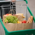 Sklepy otwarte w Wielkanoc 2024: Jak będą czynne Lidl, Biedronka, Kaufland, Żabka?