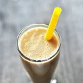 Koktajl z bananem i kawą zbożową