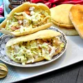 CHLEBKI PITA Z SAŁATKĄ GYROS