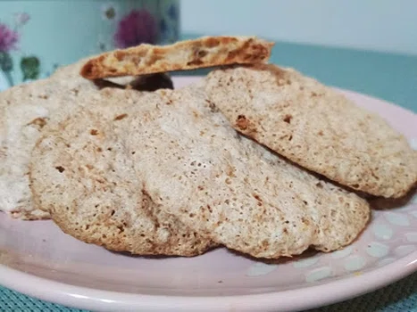 Ciasteczka orzechowe na białkach