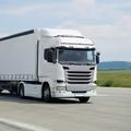 Dzień Tira: Znaczenie, Historia i Przyszłość Transportu Ciężarowego