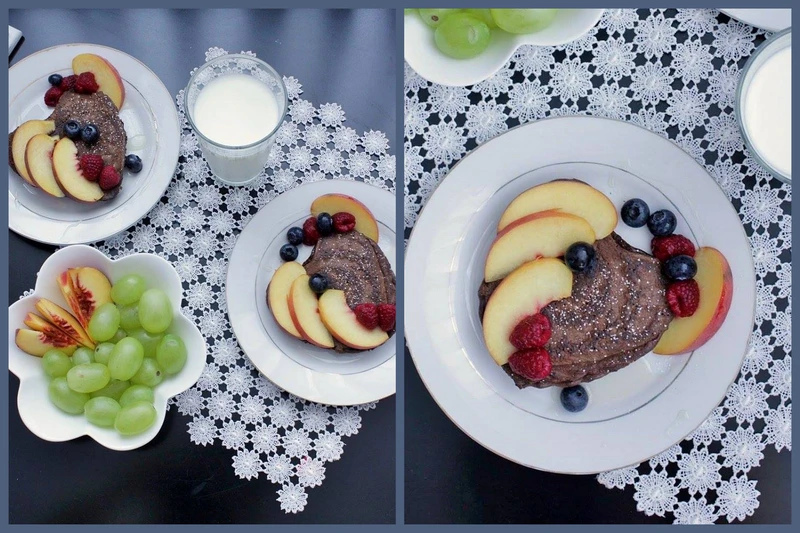 KAKAOWE PANCAKES Z OWOCAMI