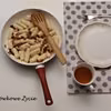 Domowe kopytka ("paluszki") ziemniaczane z omastą