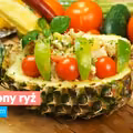Smażony ryż z ananasem