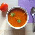 Zupa pomidorowa z białą fasolą