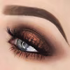 Połyskujący make up