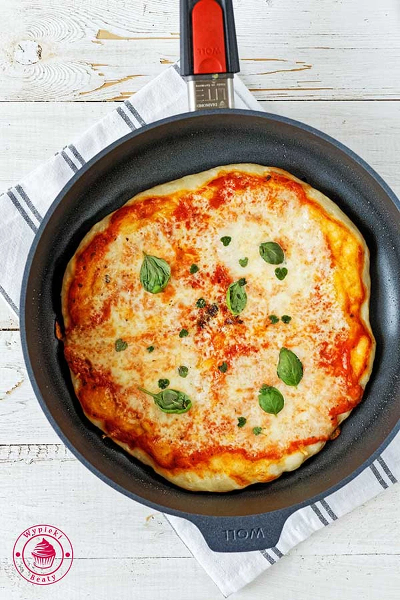 Pizza z patelni przepis
