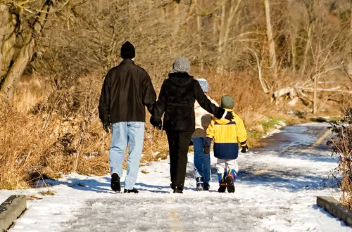 Zmiany w harmonogramie wypłat 800 plus w 2025! Te osoby otrzymają w styczniu 2 przelewy