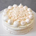 Tort bezowy z kremem mascarpone