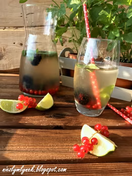 Lemoniada kokosowa