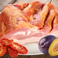 Boczek faszerowany na Wielkanoc? Ten trik sprawi, że będzie soczysty i pełen smaku!