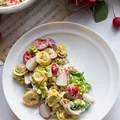 Wiosenna sałatka z tortellini