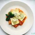 Ravioli ze szpinakiem i serem ricotta