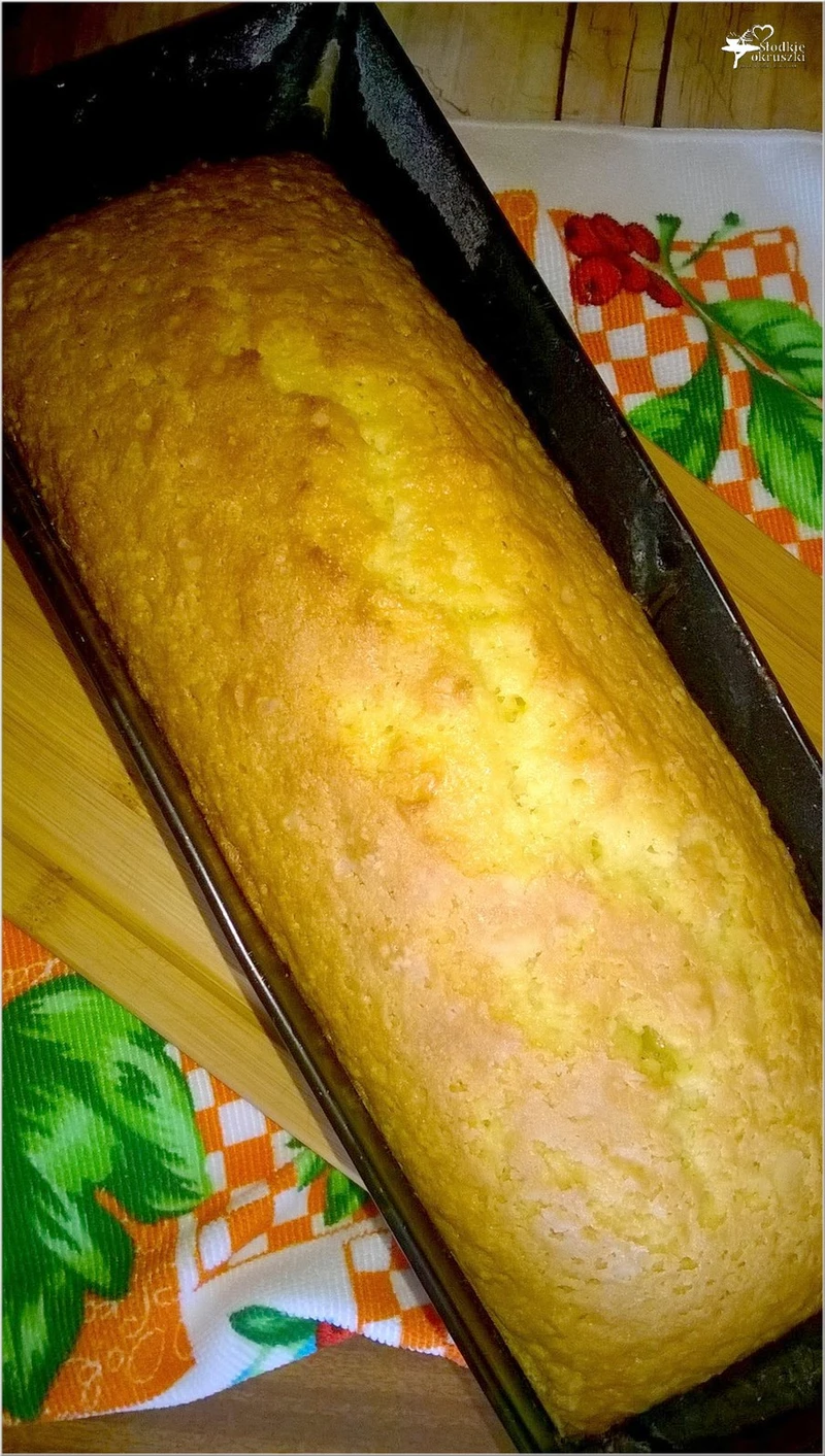 Prosta babka z kokosową nutą
