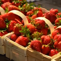 Truskawki z bazarków bezpieczniejsze niż z marketów!? Wyniki badań zaskakują!