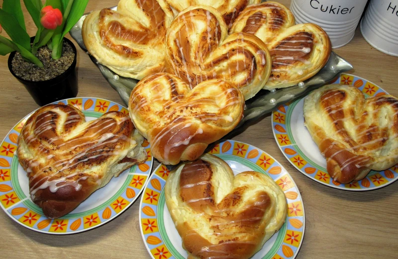 🧡🧡🧡Drożdżówki serca/serduszka z serem i lukrem cytrynowym-pyszne, puszyste +FILM 🧡🧡🧡