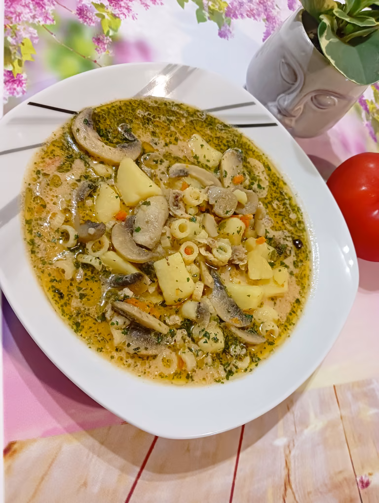 ZUPA PIECZARKOWA Z PRZECIEREM POMIDOROWYM