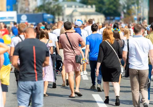 2520 złotych miesięcznie już w maju 2025 roku! Nowe świadczenie z podpisem prezydenta