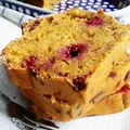 Chlebek bananowy z dynią i malinami