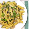 Penne z mascarpone, pieczarkami i szpinakiem