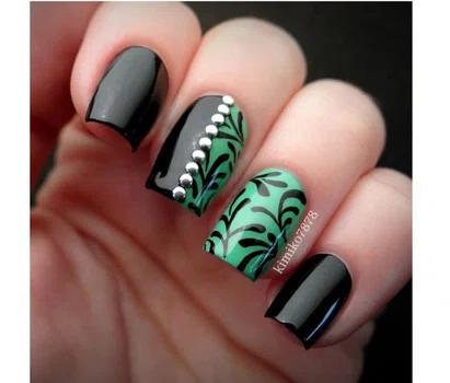 Świetny wzorek na paznokciach