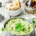 HUMMUS Z BIAŁEJ FASOLI Z AWOKADO