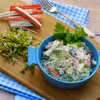Sałatka  z makaronem ryżowym i surimi
