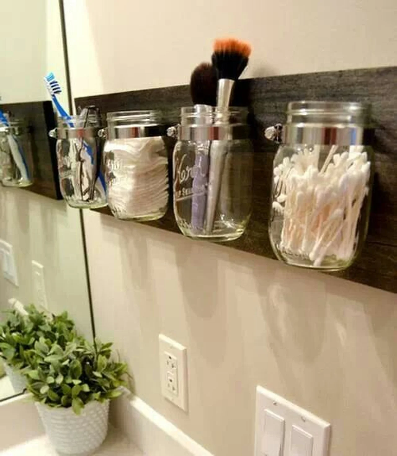 Świetny pomysł na łazienkowy organizer