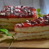 Torcik truskawkowy z masą grysikową