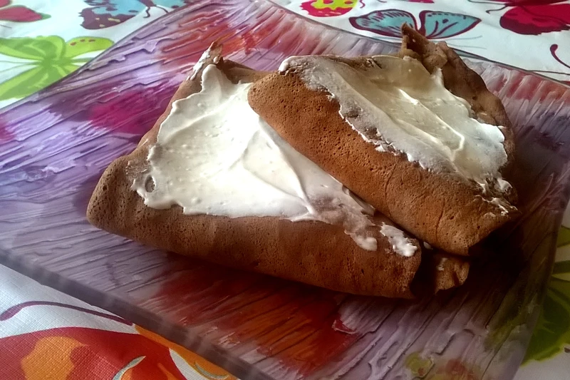 Naleśniki bananowo-kakaowe