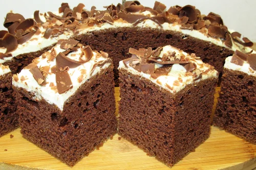 pyszne delikatne CIASTO CZEKOLADOWE z serkowym kremem +FILM