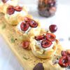 Koszyczki z nadzieniem serowo-czekoladowym i czereśniami