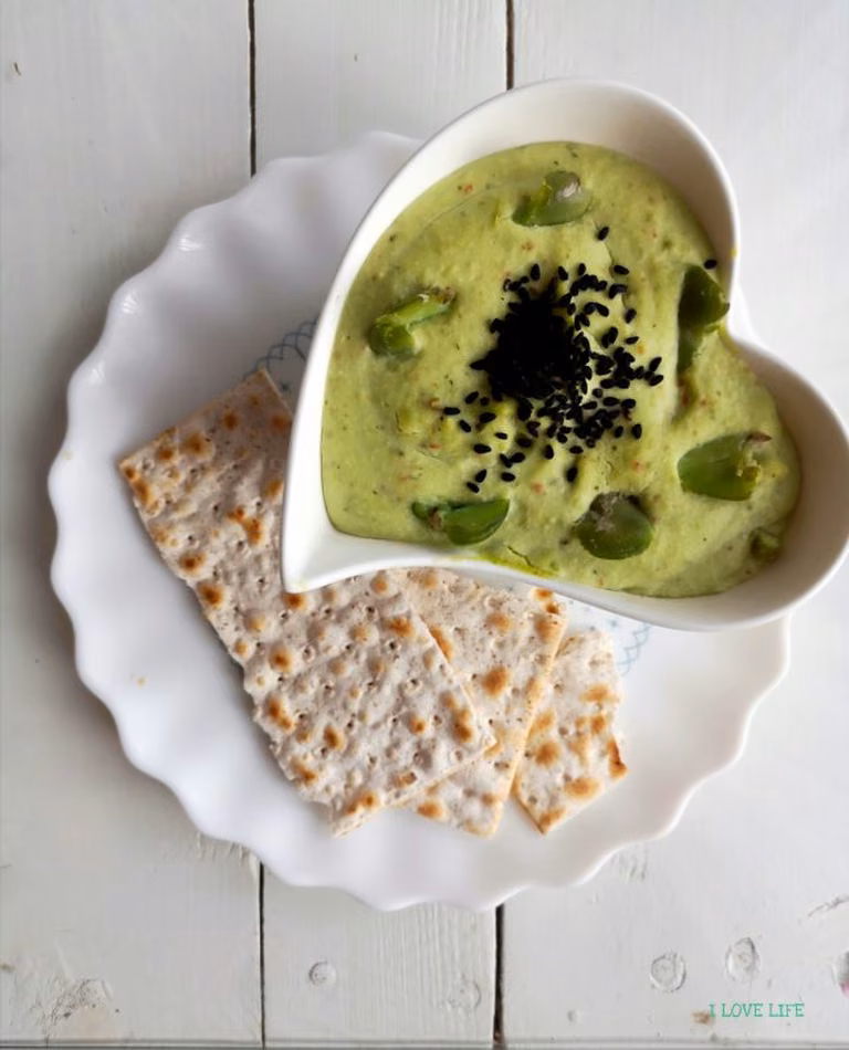 Hummus z bobu
