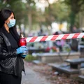 Cmentarze zamknięte 1 listopada? Wiceminister zdrowia odpowiada