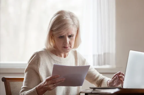 „Mama kazała mi zrzec się spadku na rzecz brata. Nie wiedziałam, że tracą też moje dzieci” — pisze Katarzyna [LIST]