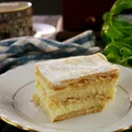 Ciasto budyniowe na krakersach – prosty deser bez pieczenia